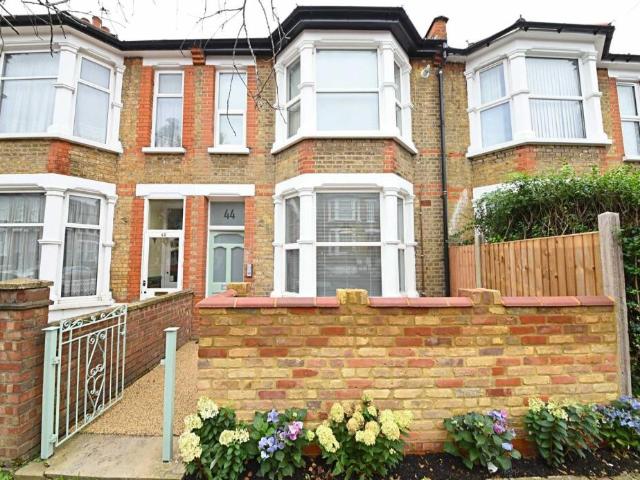 Flat for rent in Finchley