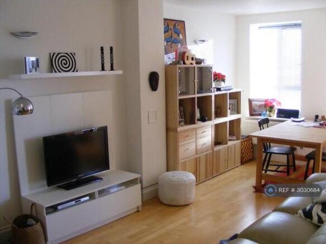 Flat for rent in Cat Hill