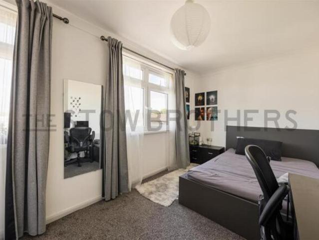 Flat for rent in Isle Of Dogs, Greater London