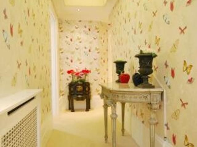 Flat for rent in Cat Hill, England