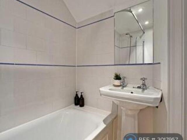 Flat for rent in Cat Hill
