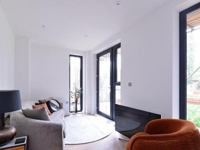 House for rent in Fole, Surrey