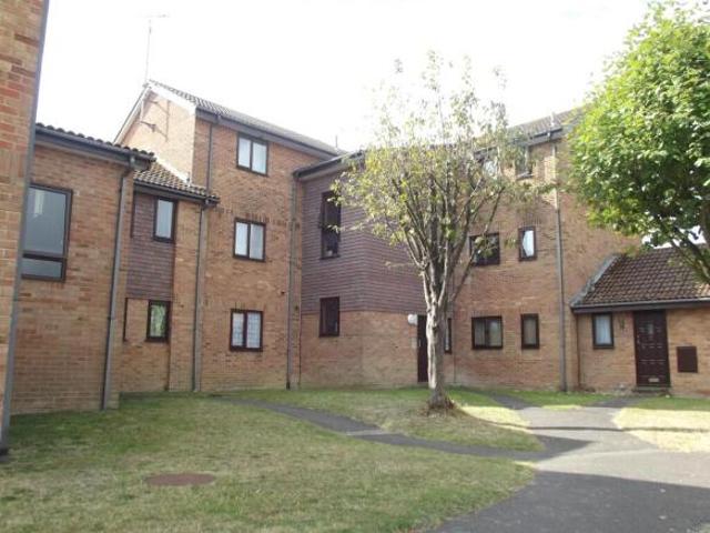 Flat for rent in Canford Heath, Poole