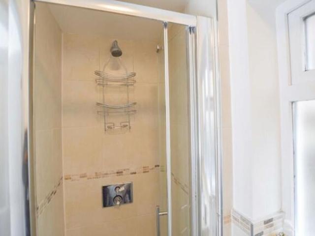 Flat for rent in Cat Hill