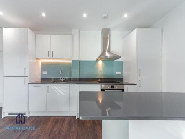 Flat for rent in Somers Town, Greater London