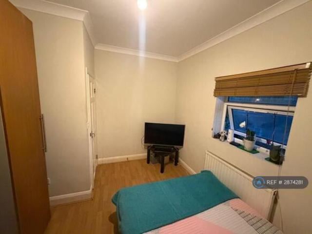 Flat for rent in Cat Hill