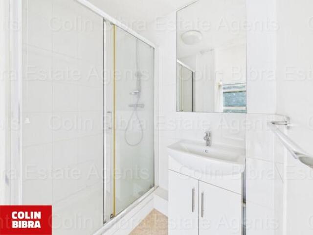 Flat for rent in Greater London