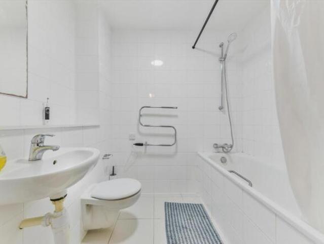 Flat for rent in Cat Hill