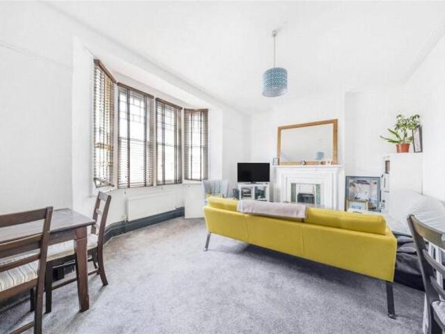 Flat for rent in Cat Hill