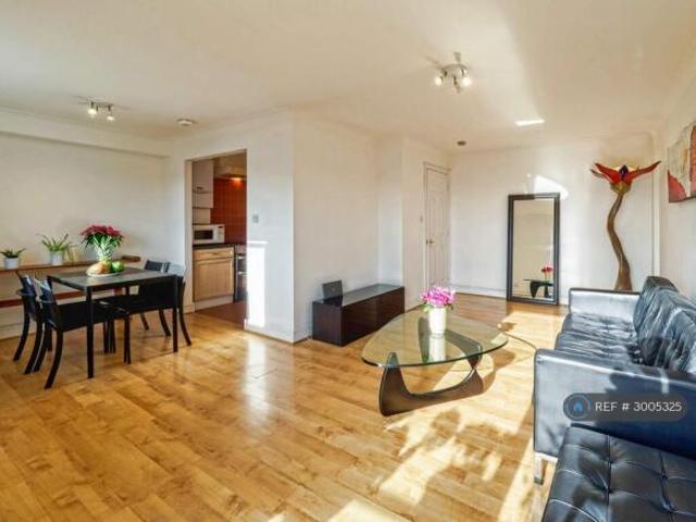 Flat for rent in Cat Hill