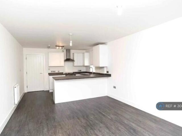 Flat for rent in London Borough of Sutton, Greater London