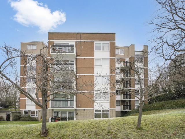 Flat for rent in Cat Hill, Isle Of Man