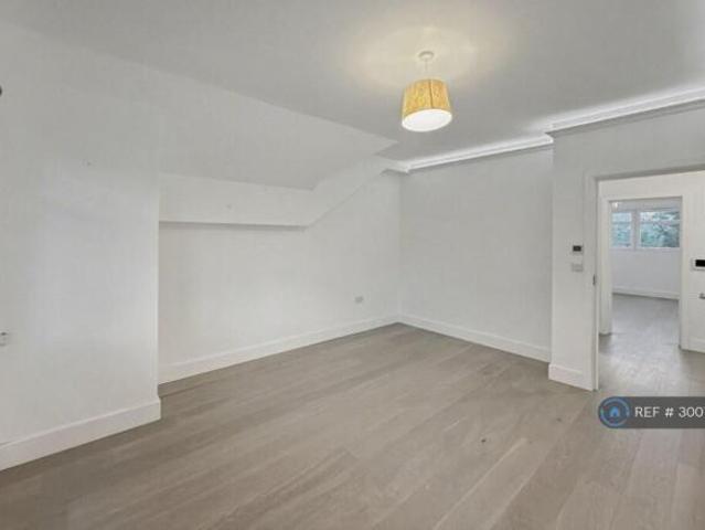 Flat for rent in Cat Hill
