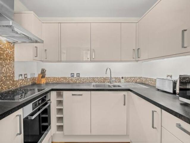 Flat for rent in Tottenham, Greater London