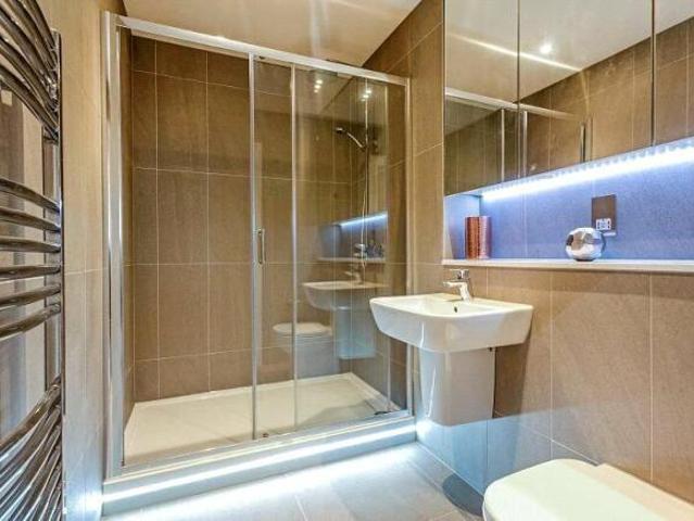 Flat for rent in Cat Hill
