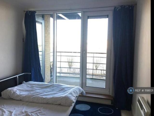 Flat for rent in Cat Hill