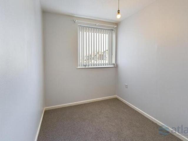 Flat for rent in Calderstones