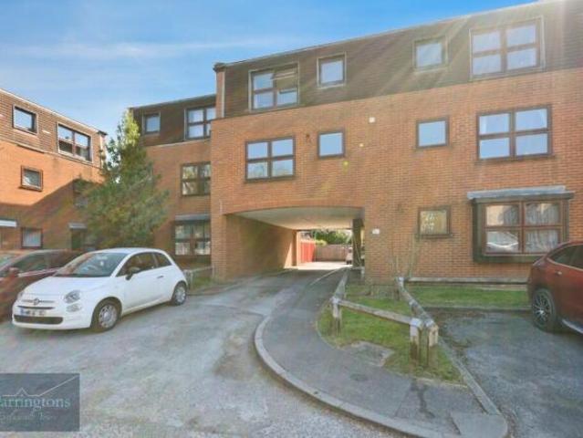 Flat for rent in Navestock Side, Essex