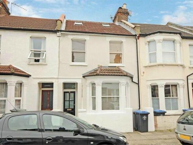 Flat for rent in Cat Hill
