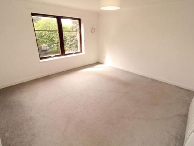 Flat for rent in Riddrie, Scotland