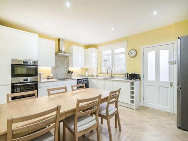 Flat for rent in Chiswick, Greater London