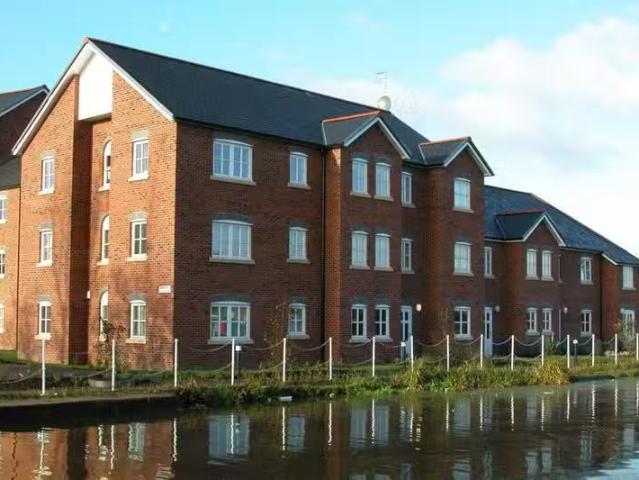 House for rent in Rossmore, Cheshire
