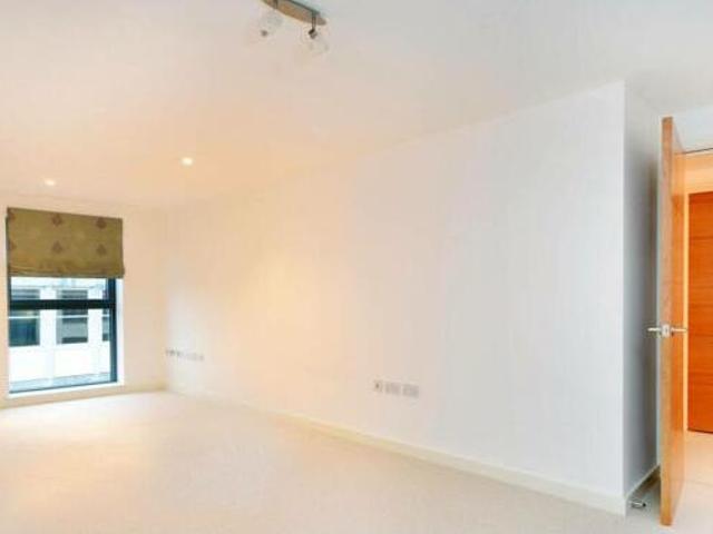 House for rent in Surrey, England