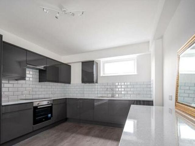 House for rent in Surrey, England