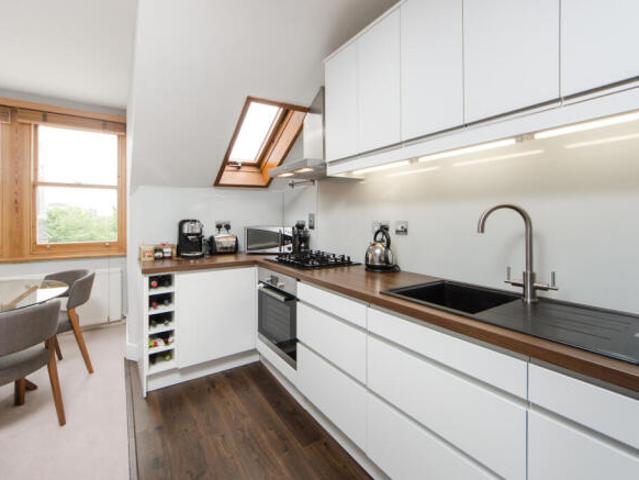 Flat for rent in Cat Hill