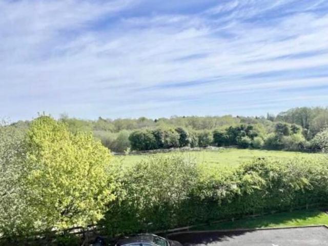 Flat for rent in Hall Green, Birmingham