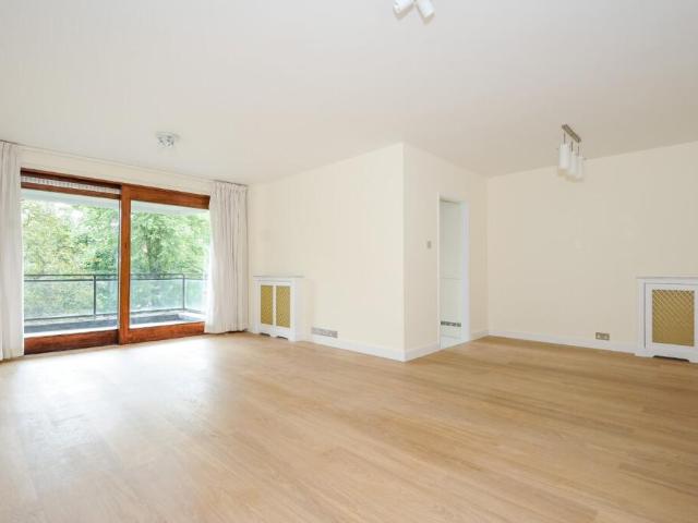 Flat for rent in St John's Wood