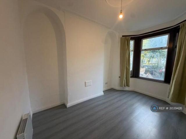 Flat for rent in Cat Hill