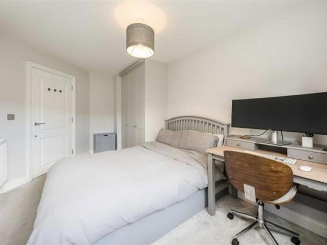 Flat for rent in Teddington, Greater London