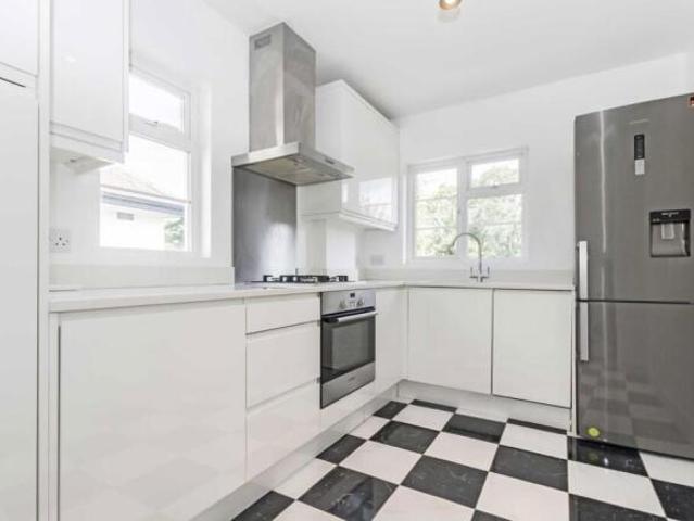 Flat for rent in Twickenham, Greater London