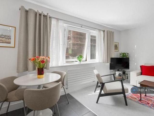 Flat for rent in Cat Hill