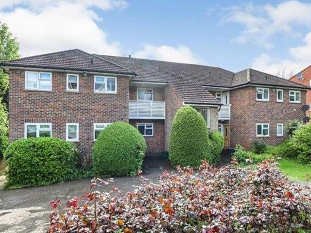 House for rent in Hatching Green, Five Acres