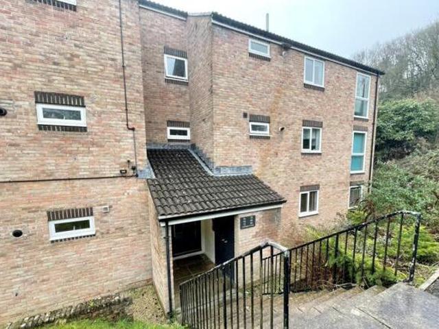 House for rent in Follaton, Strode