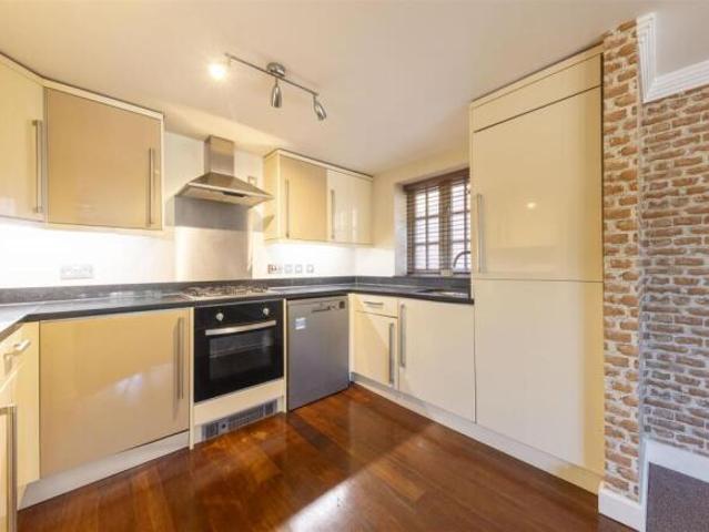 Flat for rent in Heartsease, East Bank