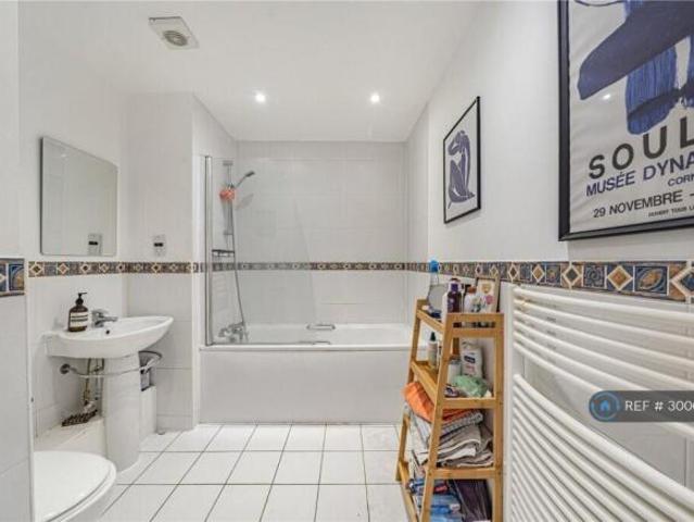 Flat for rent in Cat Hill