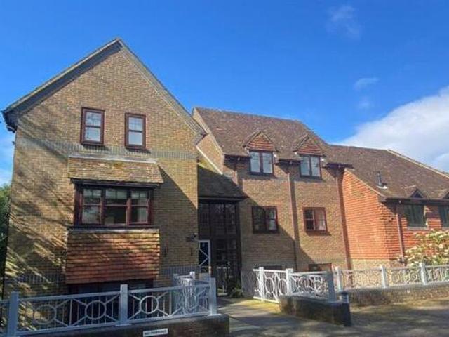 House for rent in Fole, Surrey