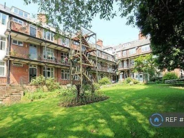 House for rent in Fole, Surrey
