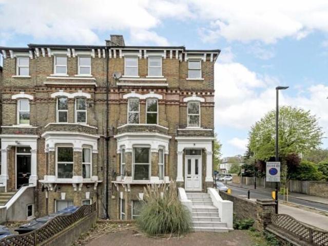 Flat for rent in Greater London