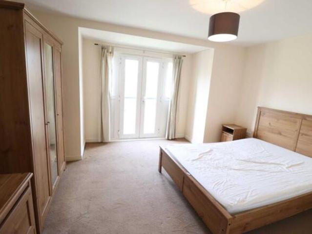 Flat for rent in Slough