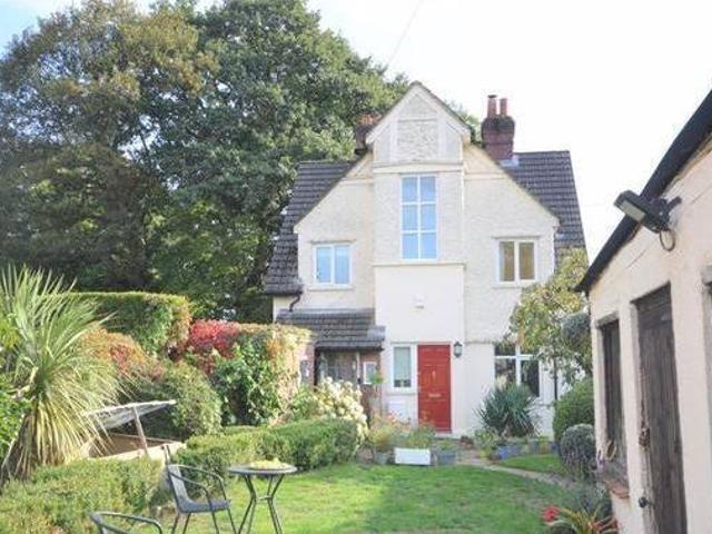 House for rent in Surrey