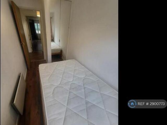 Flat for rent in Cat Hill