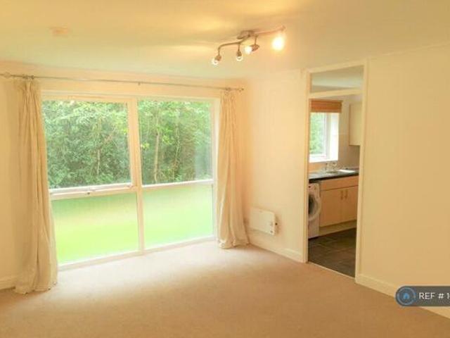 House for rent in Pouchen End, Hertfordshire