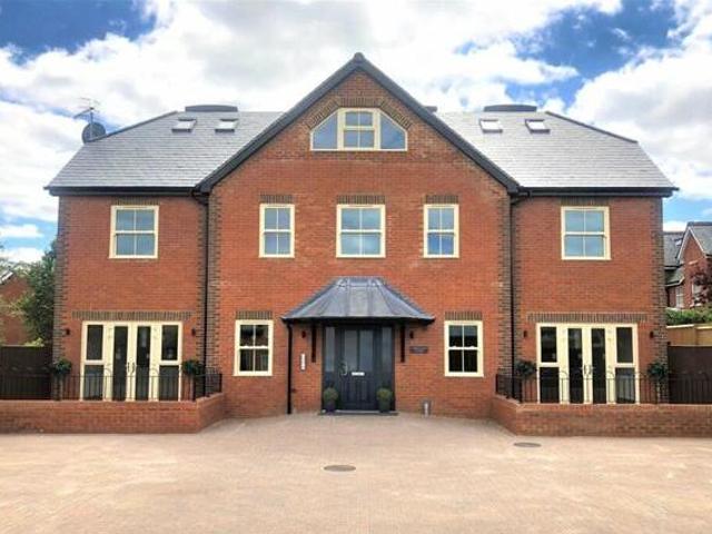 House for rent in Lyons, Greater London