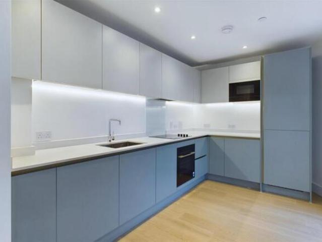 Flat for rent in Cat Hill
