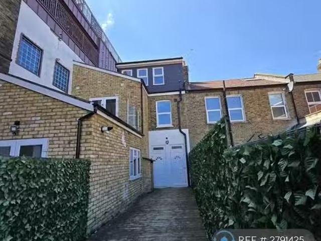 House for rent in Ilford, Greater London