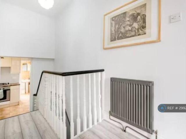 Flat for rent in Cann Hall, Greater London